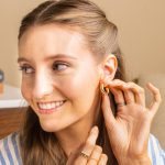 Najlepsze kolczyki dla wrażliwych uszu według porad ekspertów